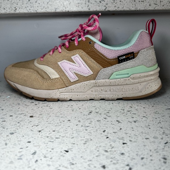 New Balance x Cordura 997H Women’s US Size 7.5 CW997HOA - Picture 7 of 9